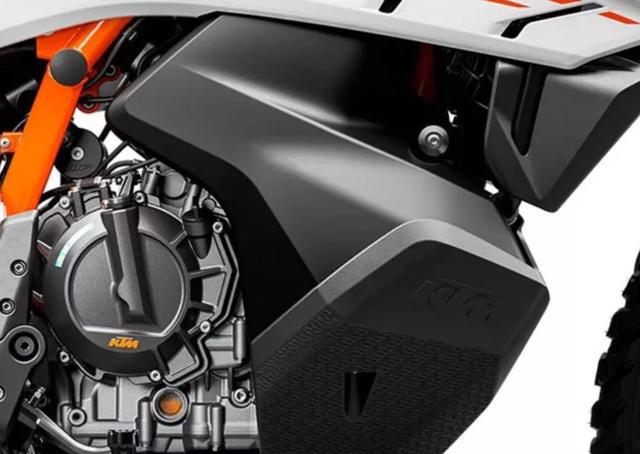ktm790这款发动机设计紧凑,并有两根平衡轴来抑制震动.