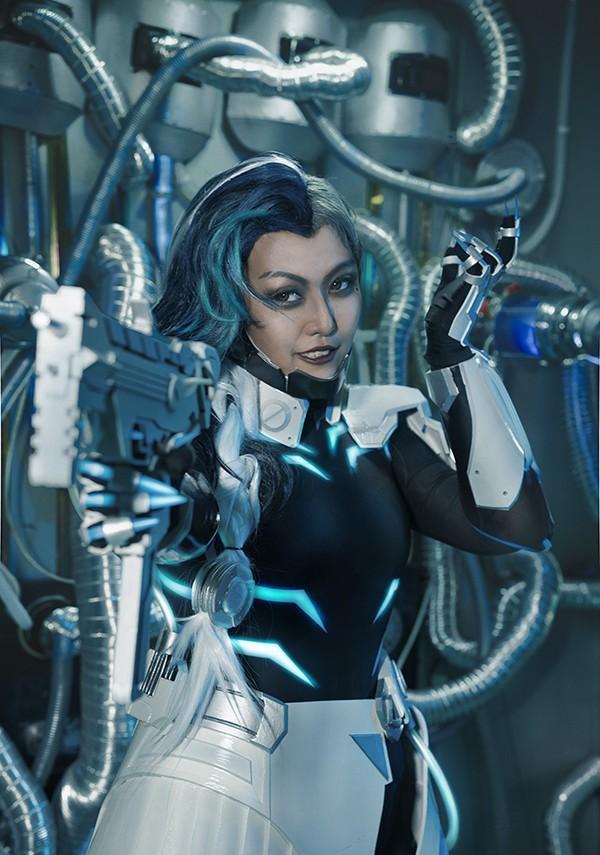 科技质感!《守望先锋》查莉娅,黑影cos帅得深得我心!