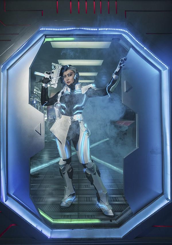 科技质感!《守望先锋》查莉娅,黑影cos帅得深得我心!