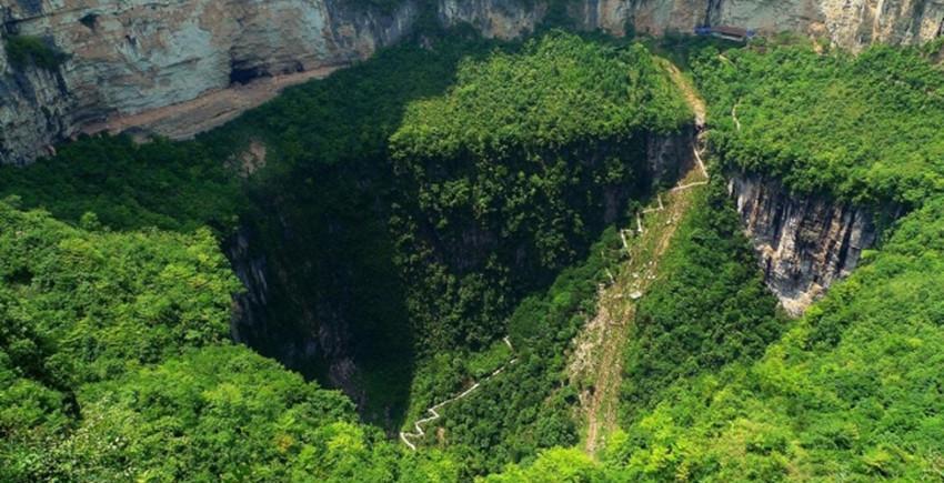 地球上著名的五个深洞, 最大的一个在中国|危地马拉|天坑|小寨天坑_新浪新闻