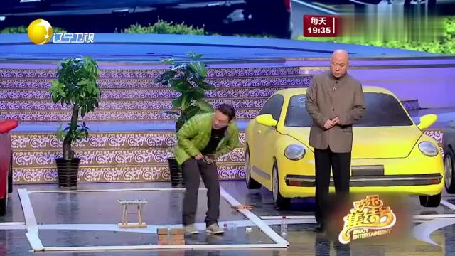 小品《车位》郭冬临邵峰为抢停车位争吵,结果被小伙截胡