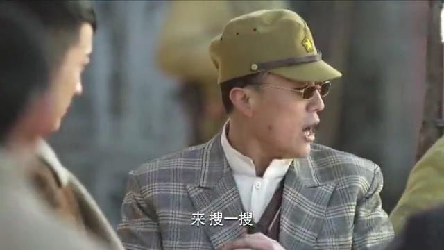 东风破:日本人举办的忘年会,苏小菊来唱戏,余东风也混了进来