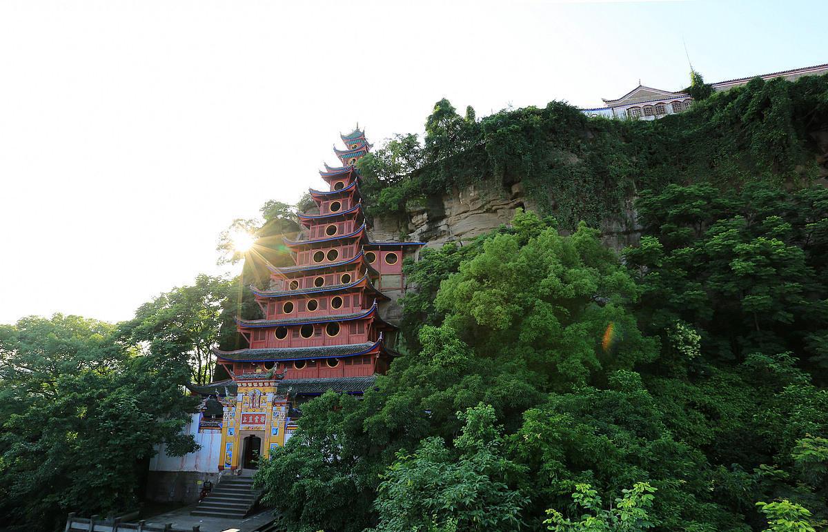 重庆忠县石宝寨, 这个长江"小蓬莱"被誉为世界八大奇异建筑之一