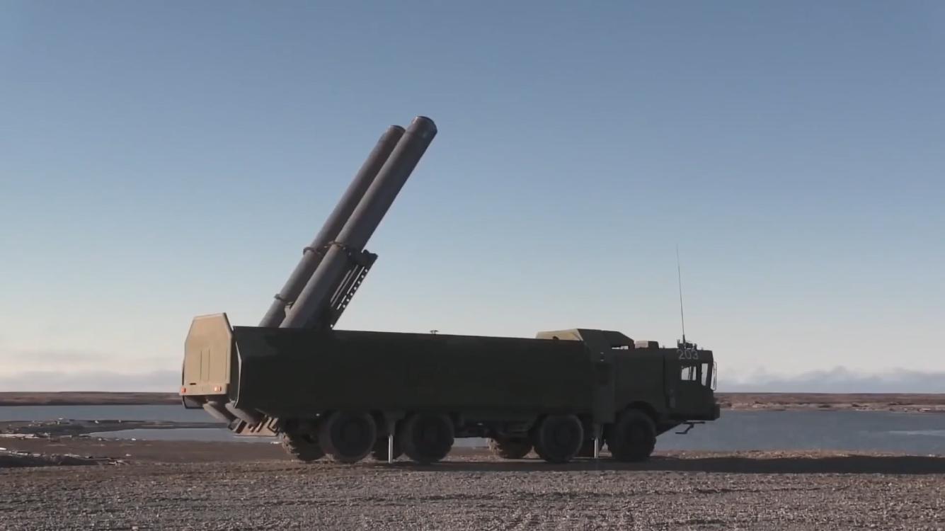 非常先进的岸基反舰导弹系统,俄军k-300p反舰导弹系统军演镜头