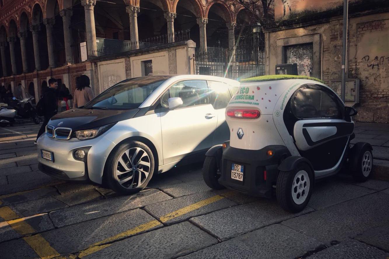 意大利牛人爆改小车,这两个轮子 综合搜索 - 新浪汽车