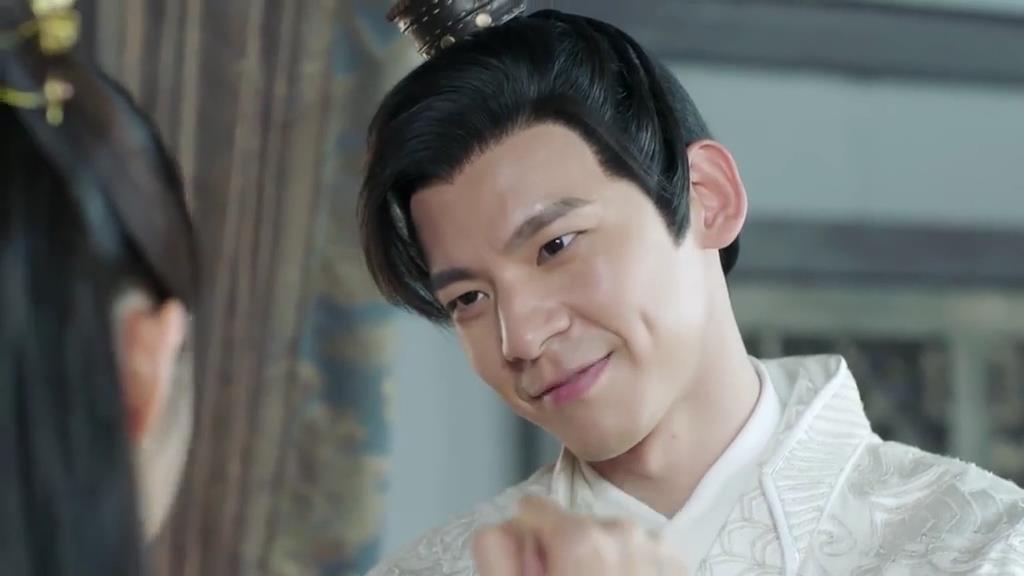 小女花不弃:东方炻为娶到不弃,利用姑奶奶们,成功让朱府破产