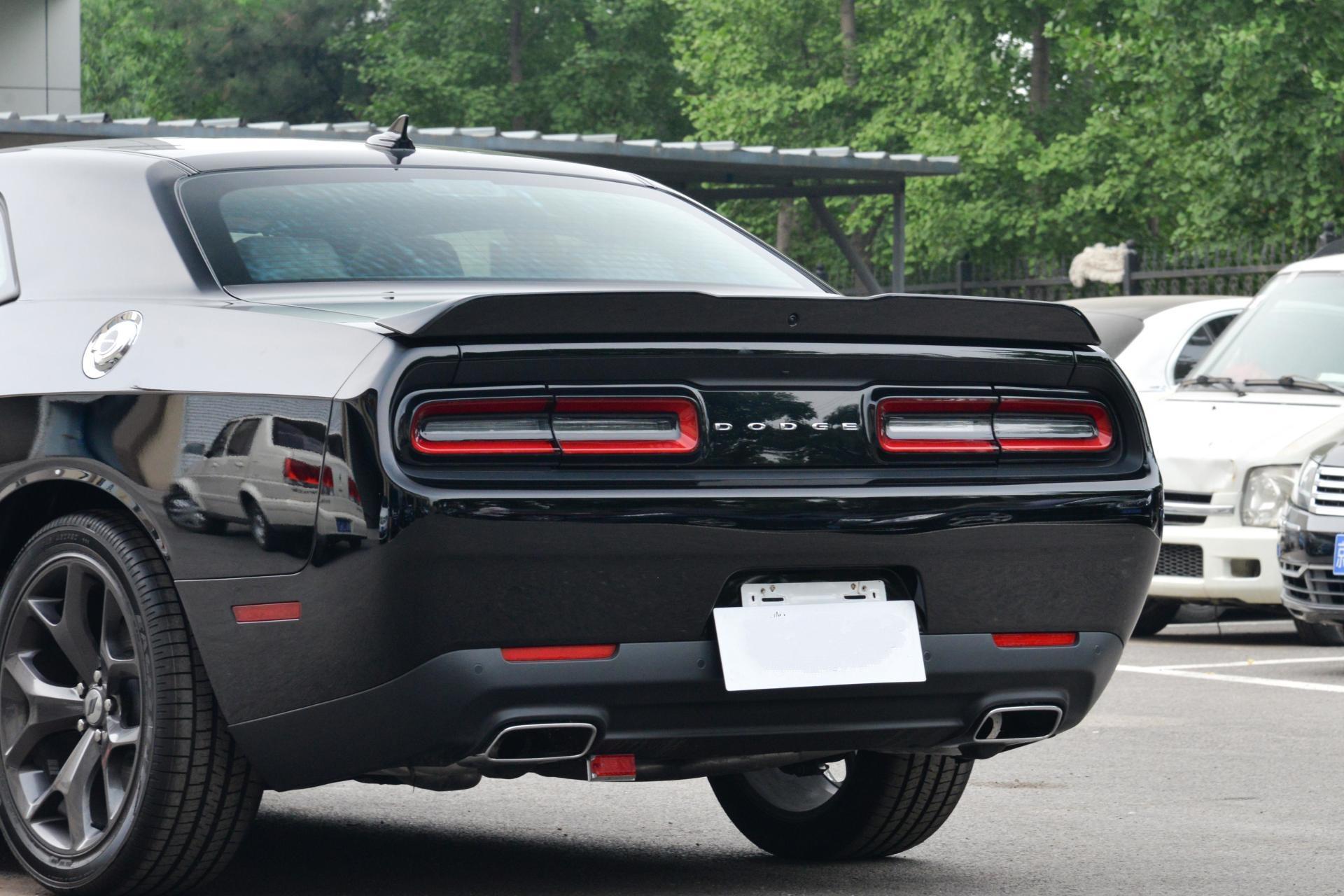 美系肌肉车三剑客的challenge凶悍豪迈百公里仅62