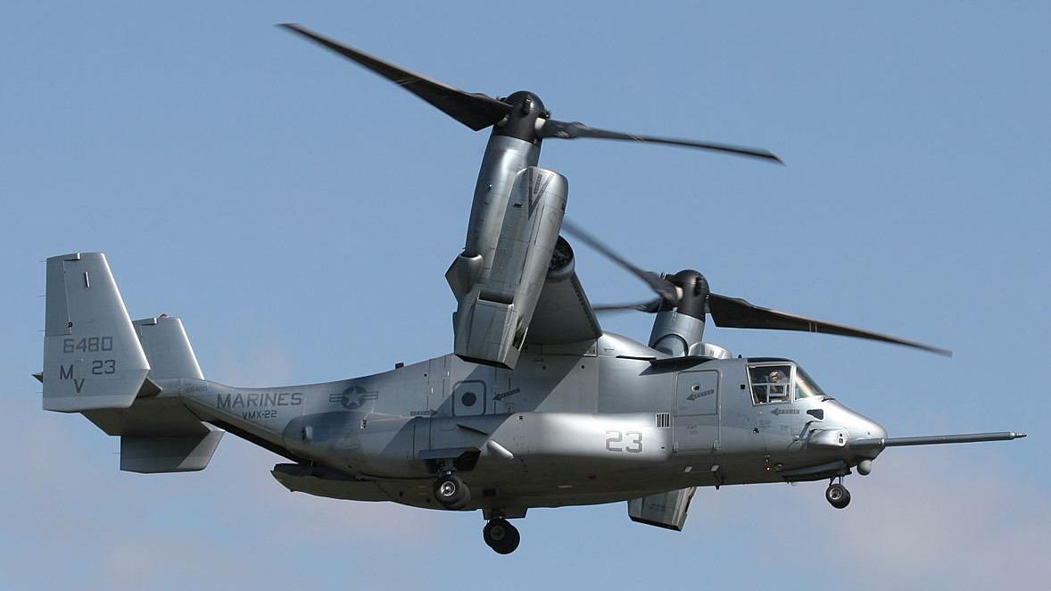 美军v-22鱼鹰直升机飞行锦集,真佩服美国人的设计头脑!