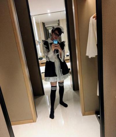女装大佬sneaky扮大元素使拉克丝