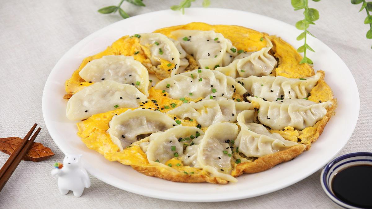 火爆网络的煎饺抱蛋香脆软嫩颜值味道均在线