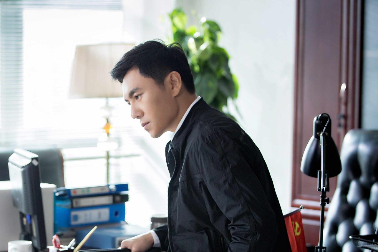 秦昊电视剧《江河水》今日开播 正气浩荡上演阔斧改革路