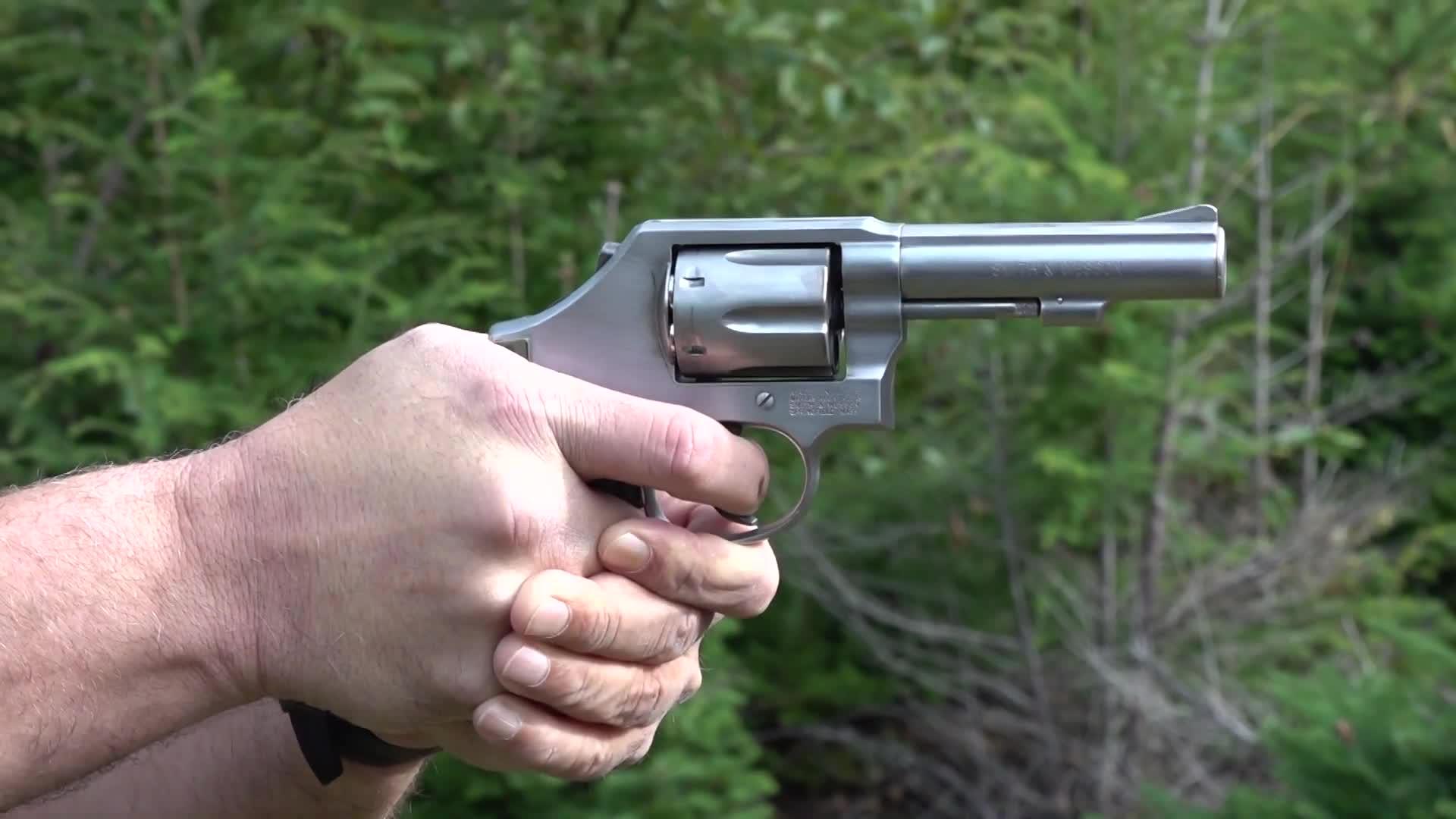 史密斯韦森左轮手枪,转鼓式弹仓供弹6发,老外对它情有独钟!