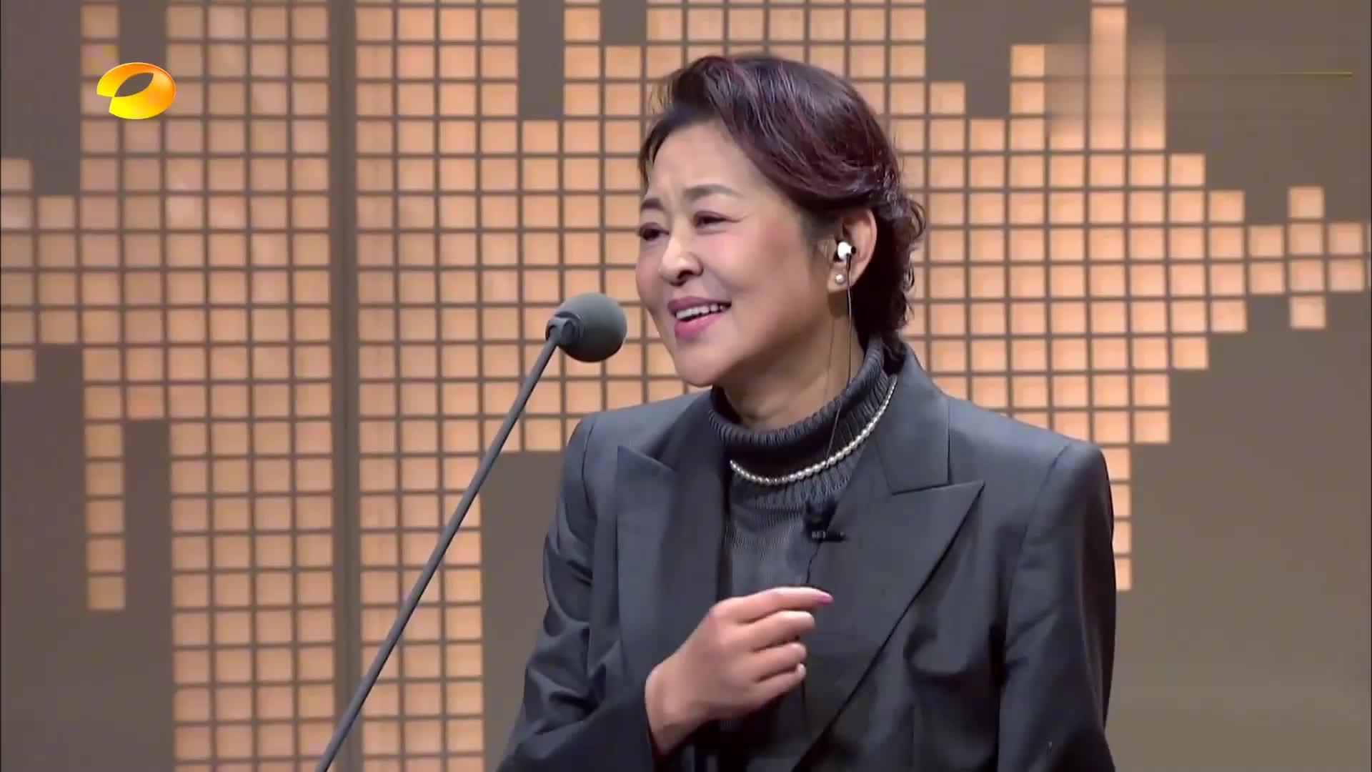 倪萍童心未泯,配音《大耳朵图图》靳梦佳:好灵动!