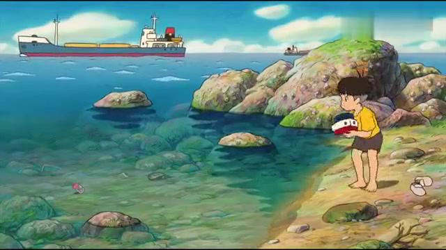 悬崖上的金鱼公主 小男孩捡到金鱼公主 敲碎玻璃瓶 把她救出来