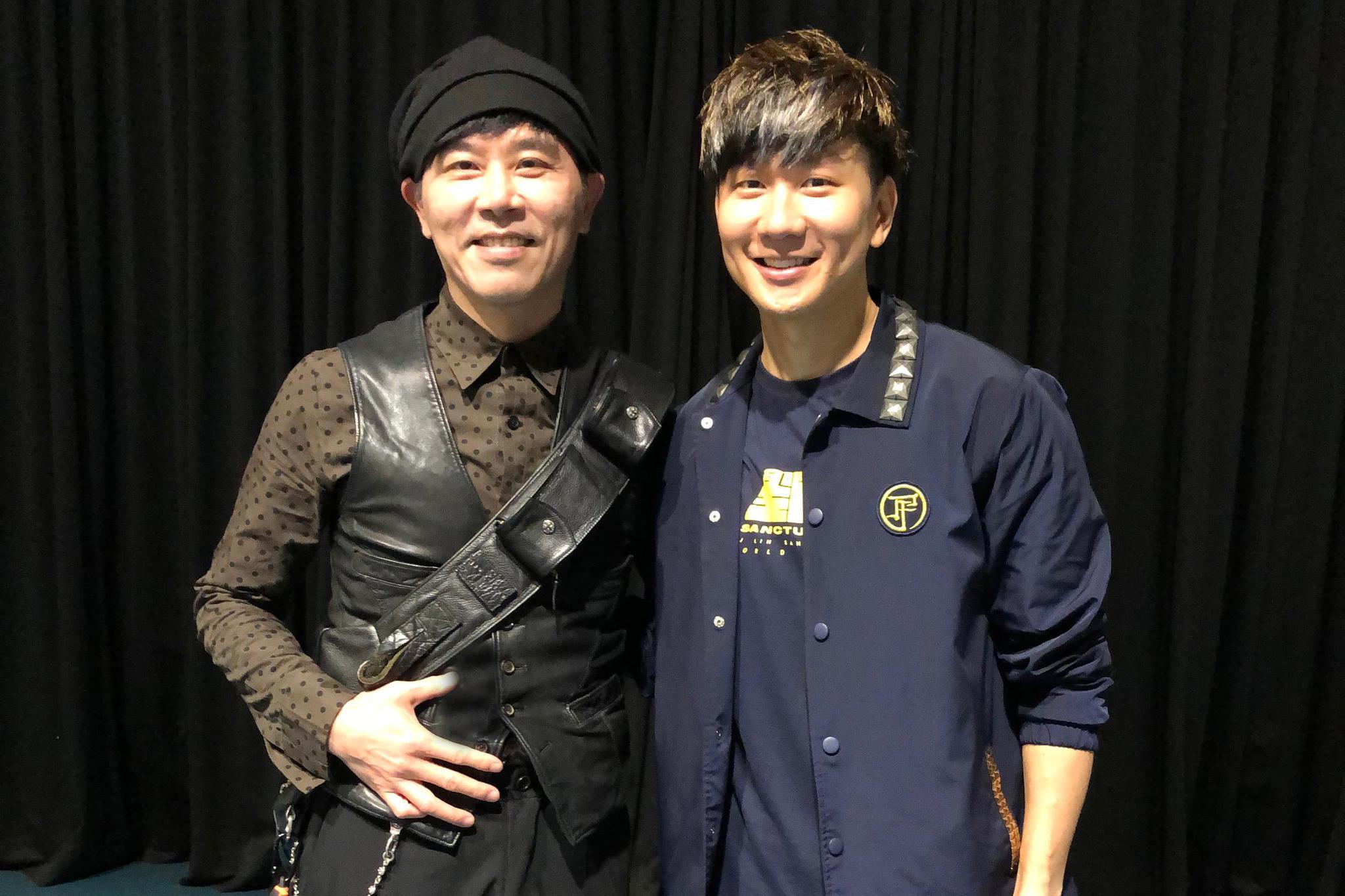 伍思凯现身林俊杰台北演唱会 调侃对方是自己中年后的偶像|伍思凯|我真的很不错|窗外的天气_新浪新闻