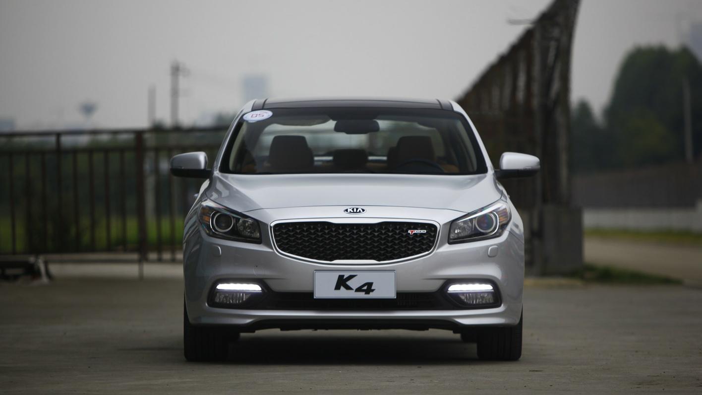 为什么起亚k4超车时转速三千多速度起不来?