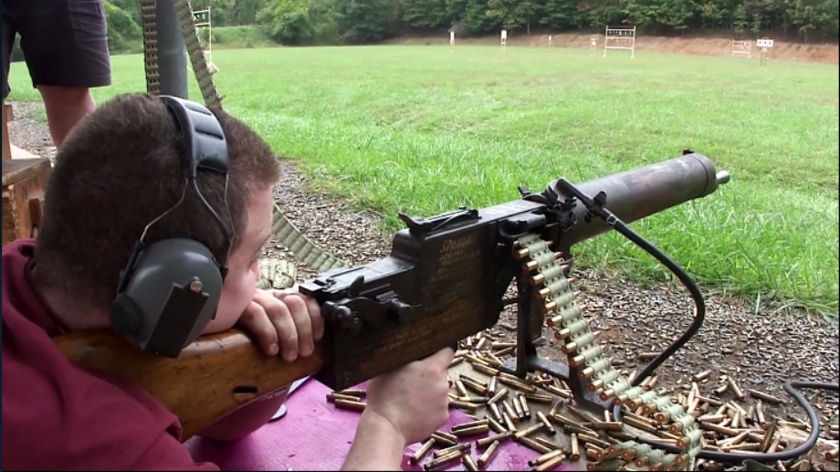 水冷式mg08马克沁重机枪,采用弹链供弹 性能威力不减当年!