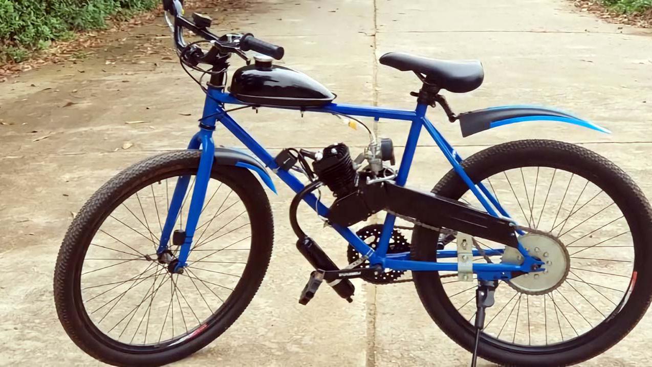 这才叫单车变摩托直接装上小排量发动机技术太牛了