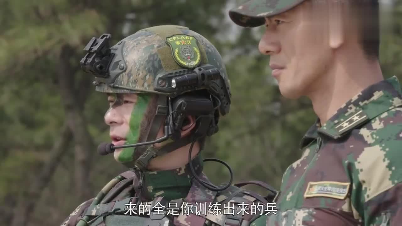 狼牙特种兵中队长接受新兵的挑衅,特种兵队长发飙居然这样做!