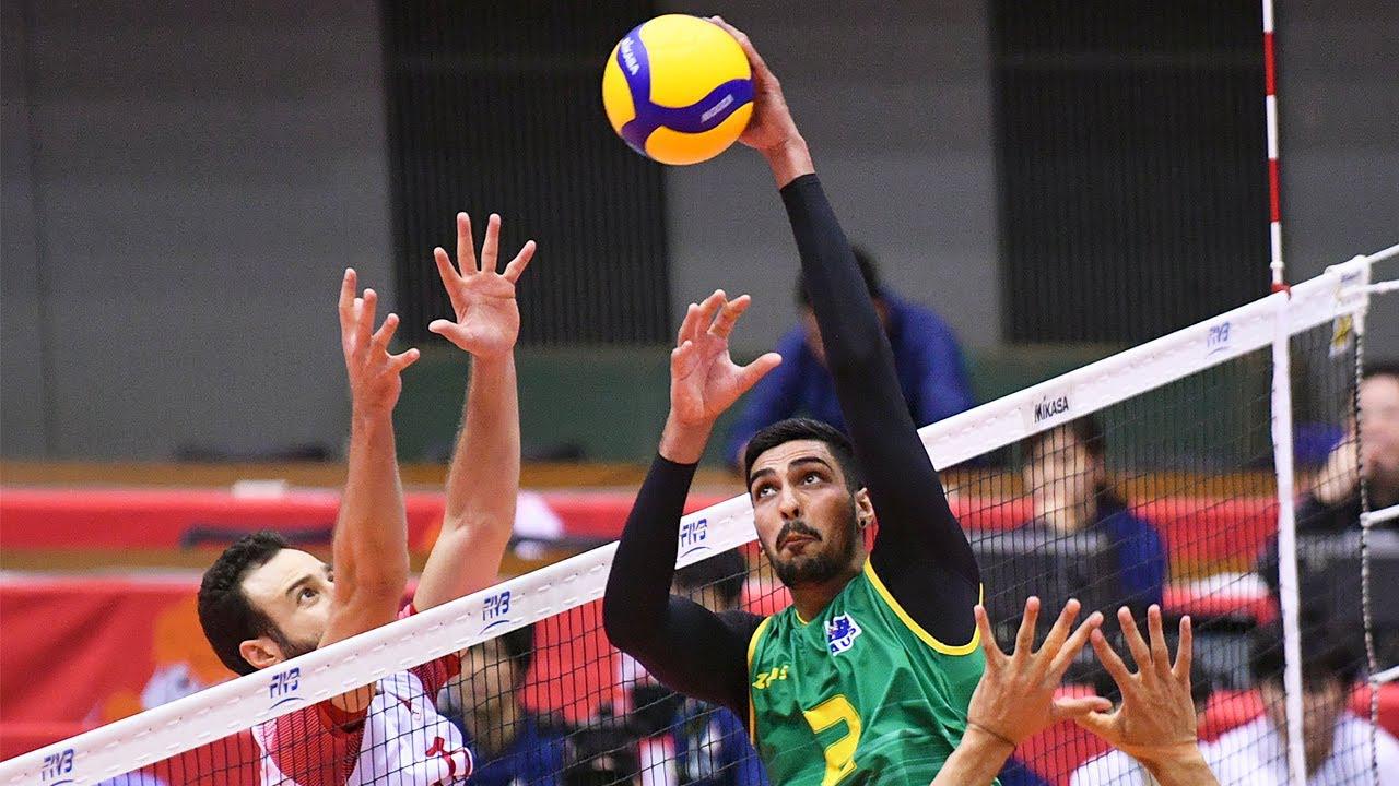 都是不甘寂寞的人儿啊~男排二传手防不胜防的"偷袭"集锦!