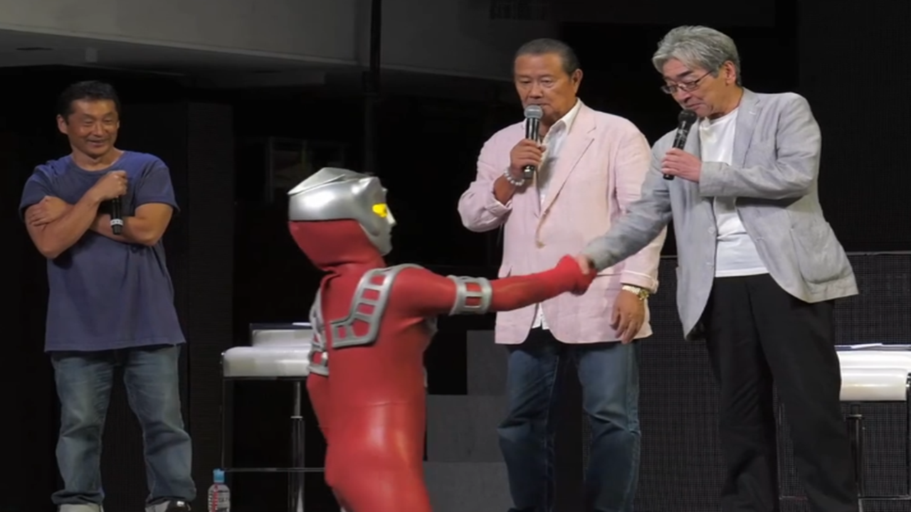 奥特曼:时隔40年真夏龙再度演唱雷欧主题曲!我的童年回来了!