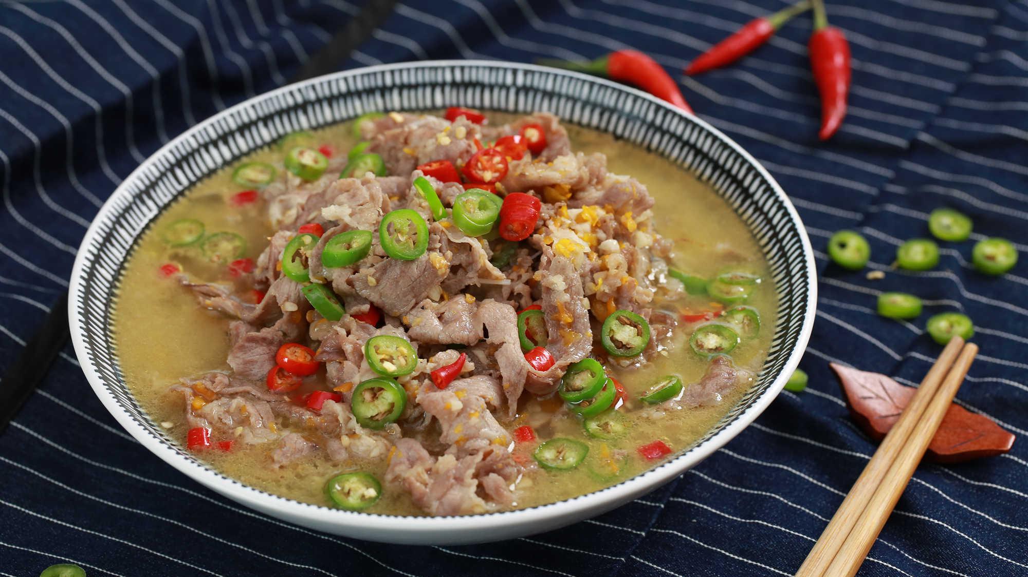 酸汤金针菇肥牛,让你充满能量