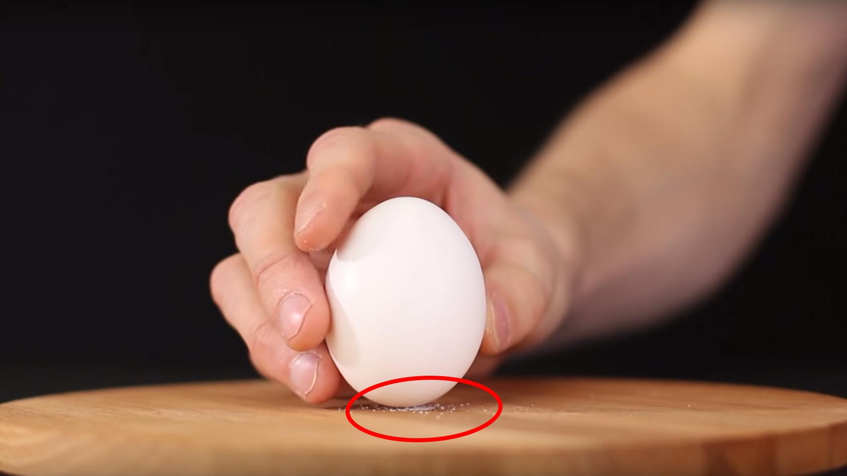 不打破鸡蛋如何让鸡蛋竖起来学会这种方法哥伦布都服你