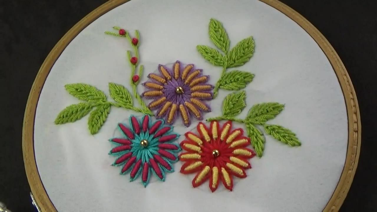 手工绣花教程,刺绣漂亮的花朵图案,简单几招就学会了!