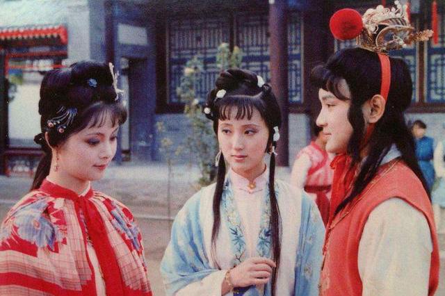 学者们通过仔细的考证,证明了后四十回其实是高鹗续写的|高鹗|红楼梦|红学家|林语堂|程伟元_新浪新闻