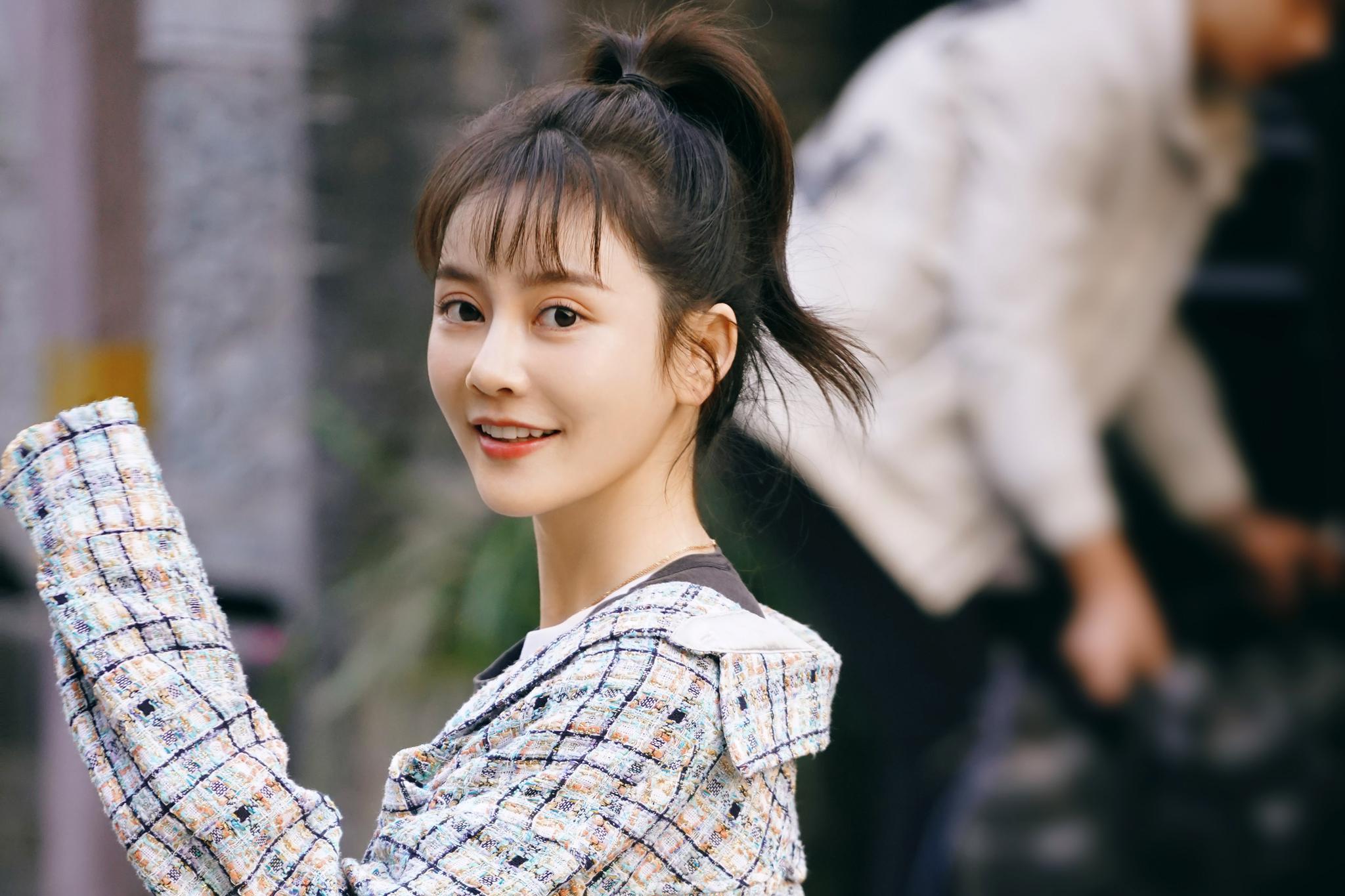 《迟来的告白》关注"新时代扶贫" 罗米获赞"最美青年干部"