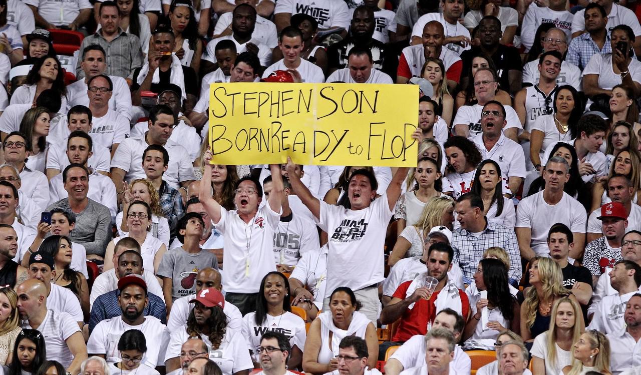 那些nba看台上的高能操作10图get做球迷的正确姿势