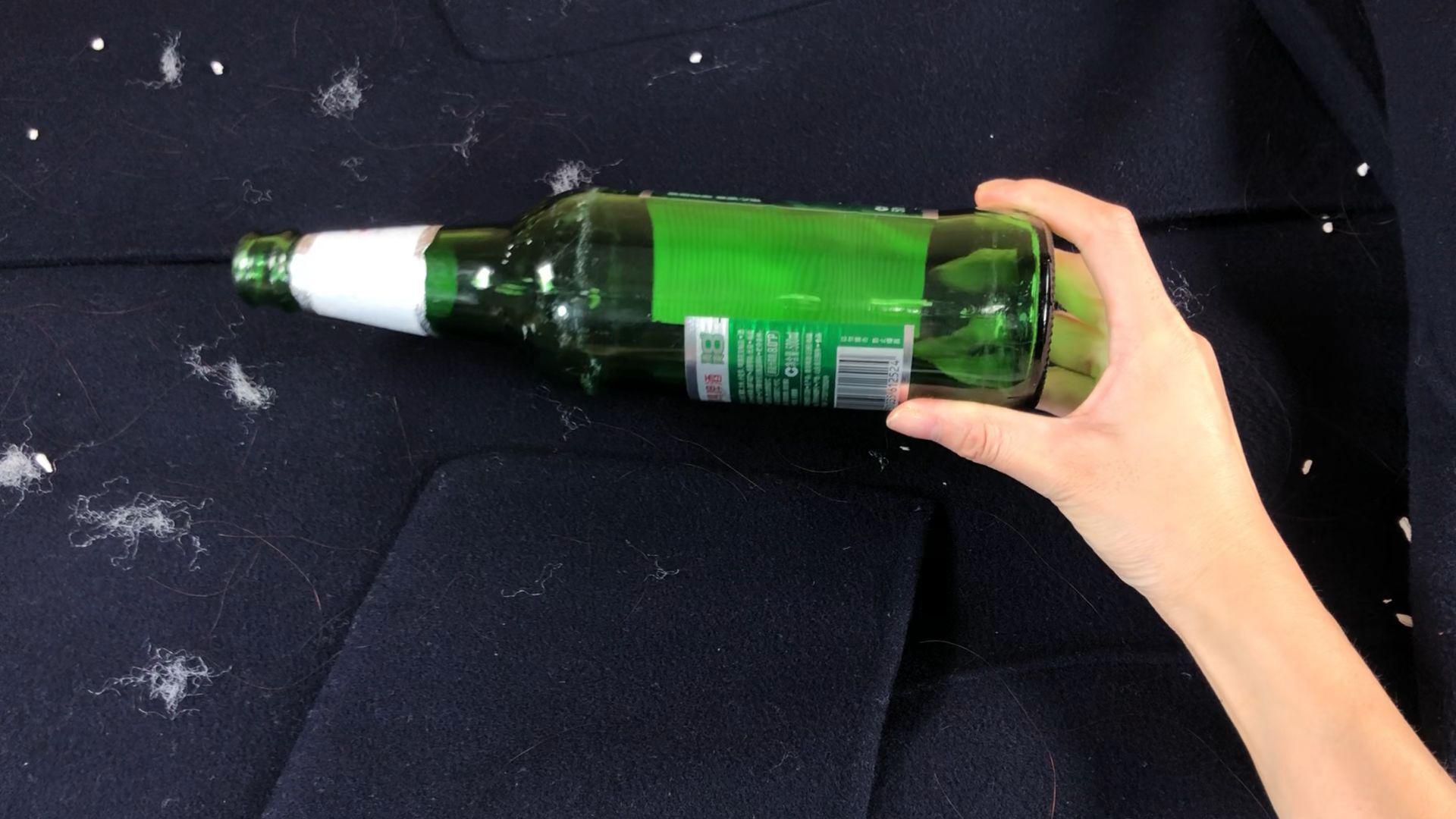 不管衣服上有多少毛球,拿一个啤酒瓶,轻松解决烦恼,又学一招