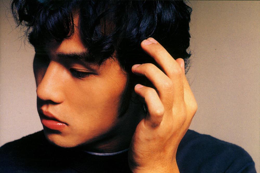 19年前的今天，周杰伦的首张专辑问世，开启“跨时代”之路|可爱女人_新浪新闻