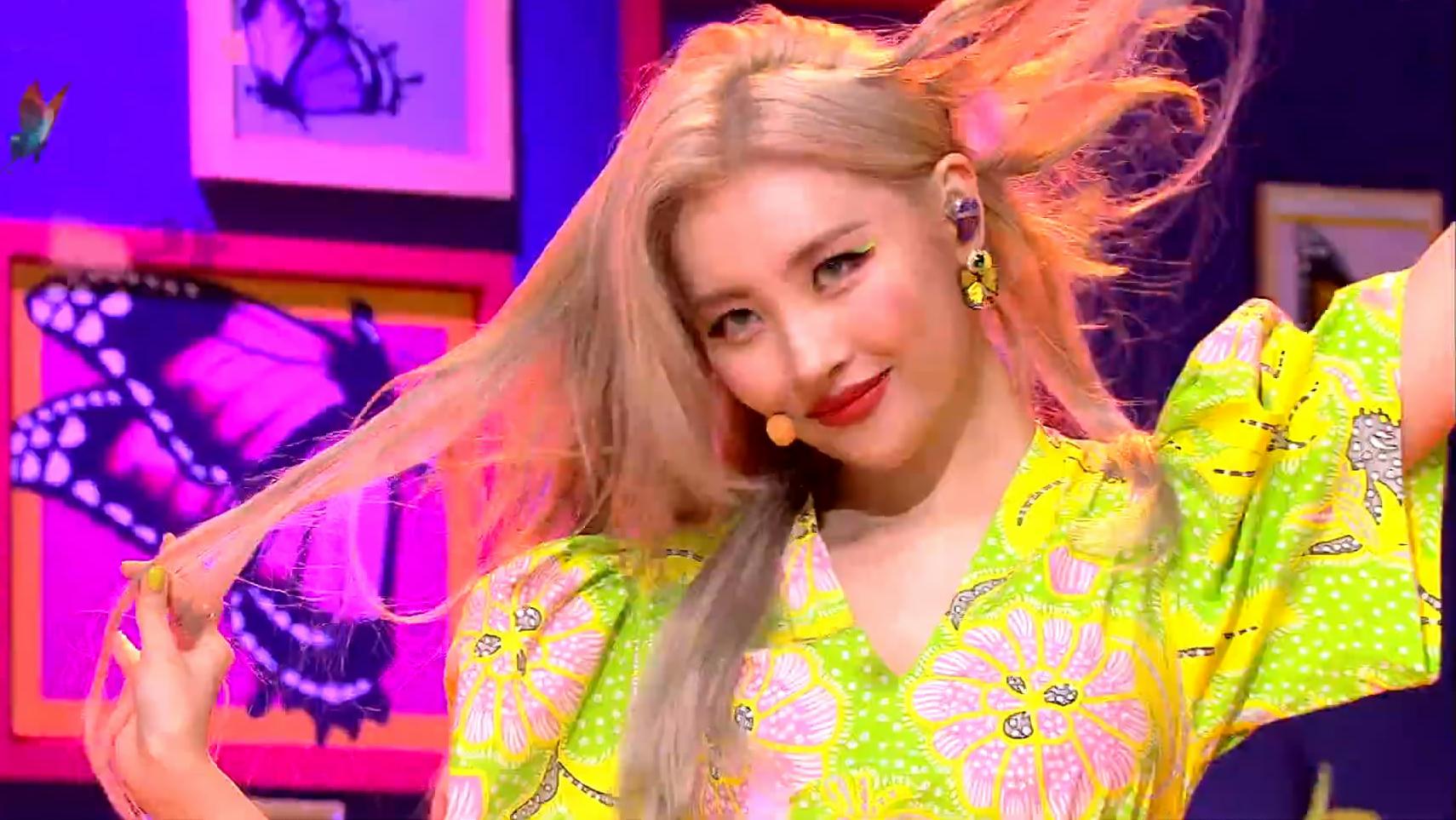 宣美回归音乐银行首秀,吹爆李老师的神级舞台