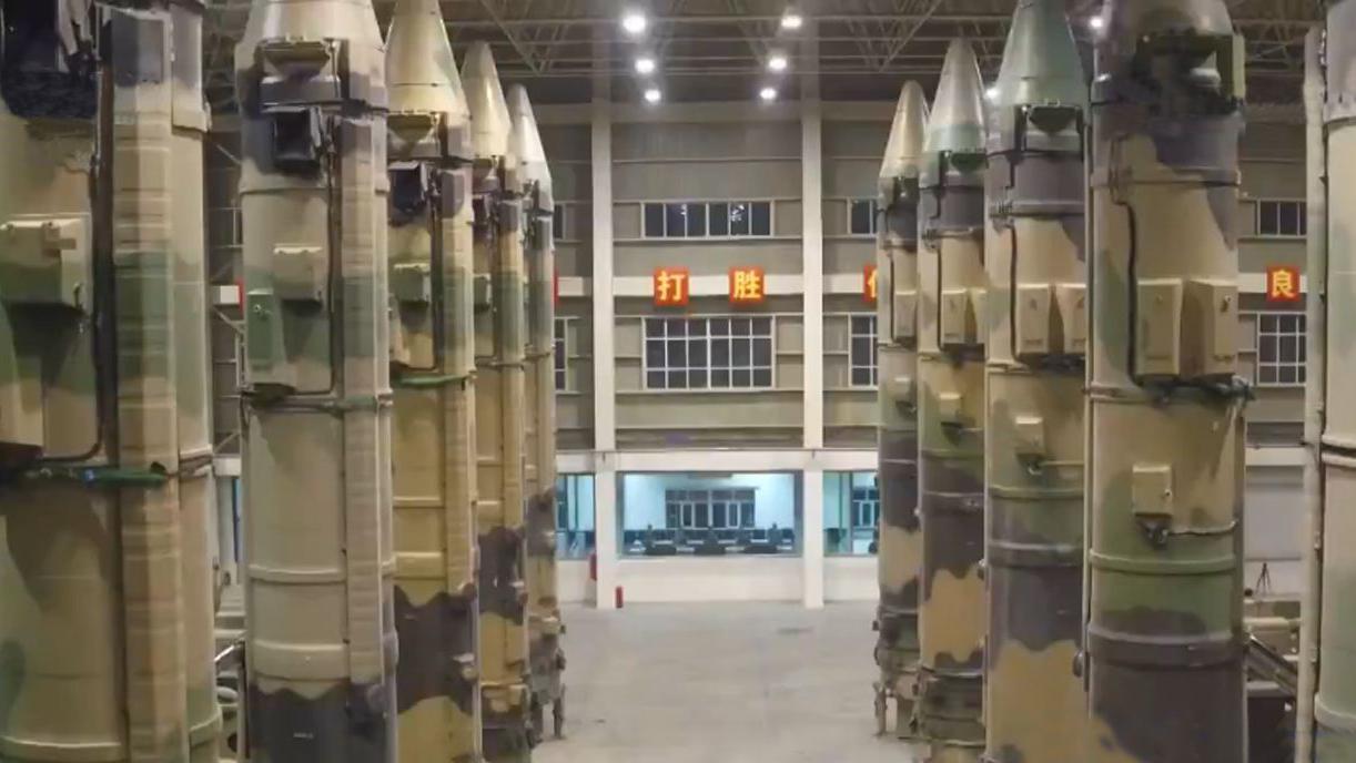 中国火箭军地下坑道训练曝光,不分昼夜!