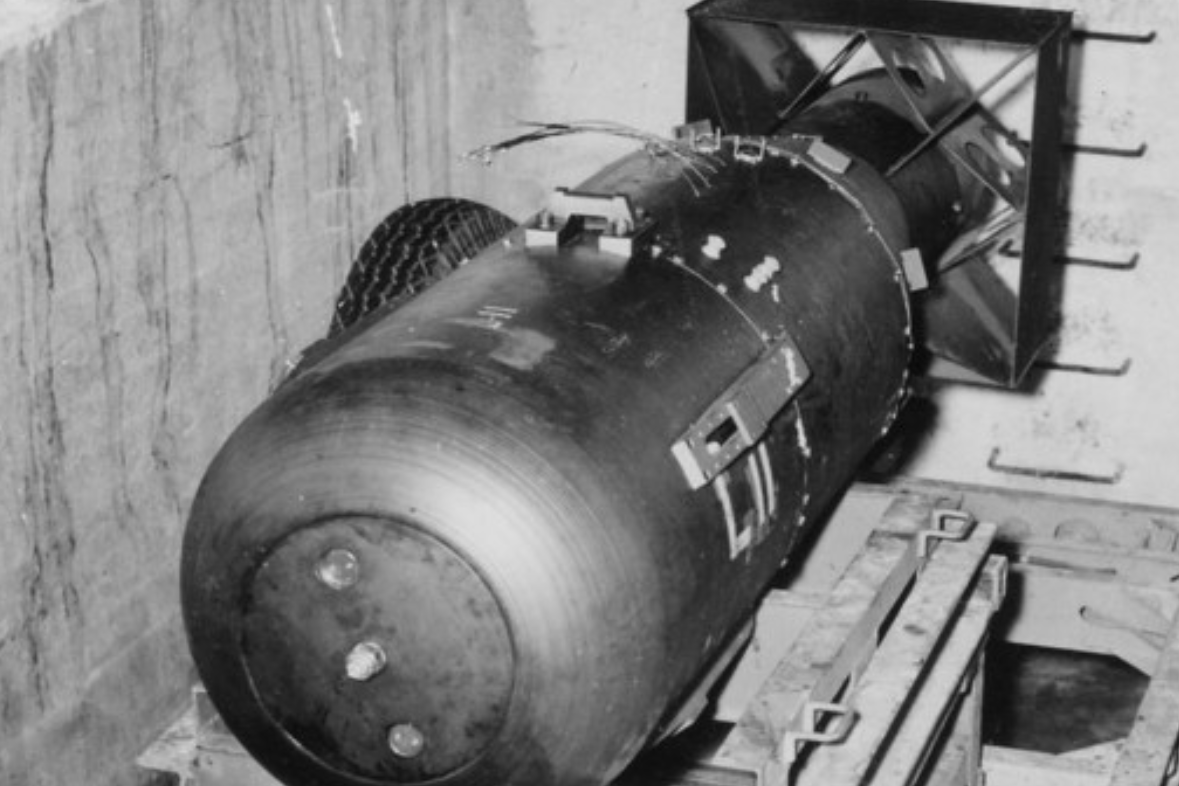 原子弹“小男孩”爆炸全过程，7万人瞬间化为灰烬|广岛_新浪新闻