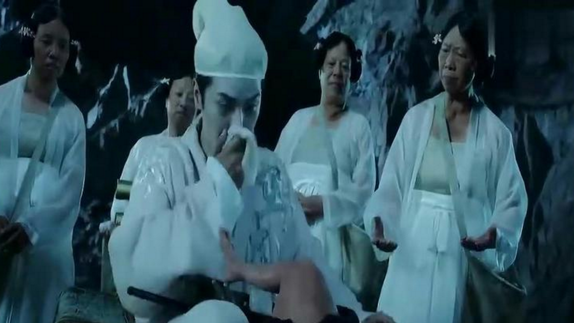 《西游降魔篇》罗志祥快被天残脚熏倒了,女侍卫神补刀_新浪新闻