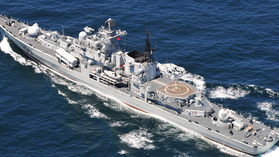 中华神盾052c驱逐舰服役已超10年,在海军地位经久不衰