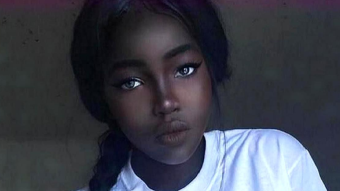 全球最黑的女模特,全身上下黑得彻底,却美得让人无法反驳