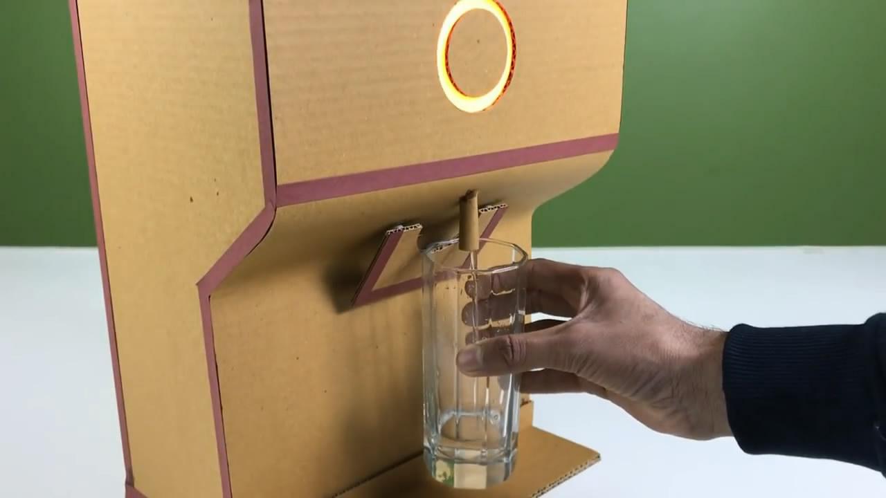 推压式的自助饮水机,看看手工达人是如何用纸板制作的!