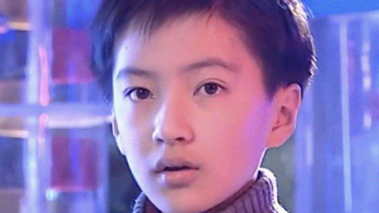 丁凯乐颜值依旧在,退圈后仍很开心,宣传视频妥妥的c位担当