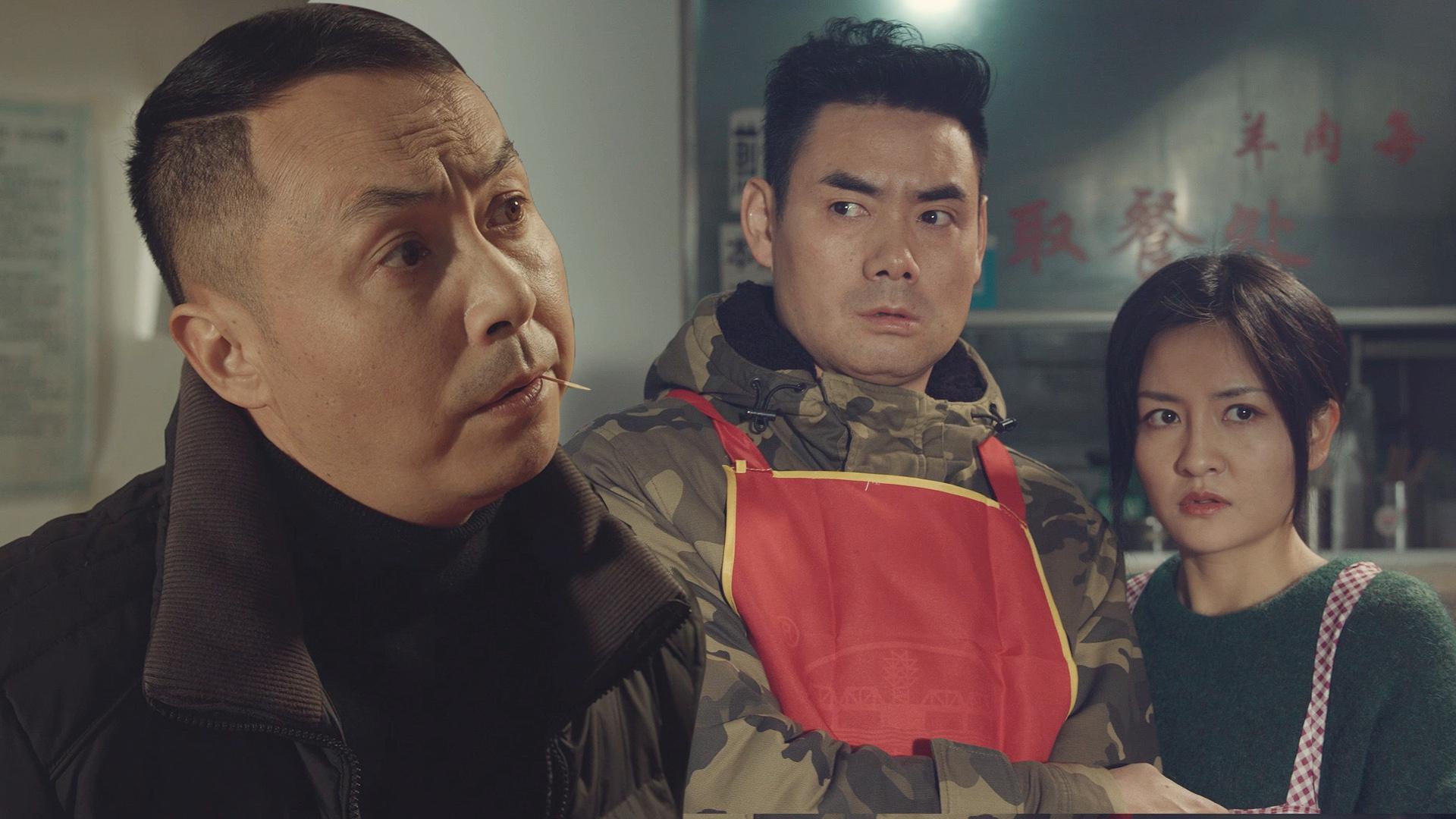 陈翔六点半:一顿饭10块钱,他付不起账居然喊一帮兄弟堵住小店!