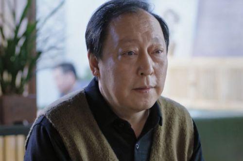 《都挺好》播完7个月后，倪大红现状：依然低调，演话剧沉淀自己|都挺好|倪大红|话剧_新浪新闻
