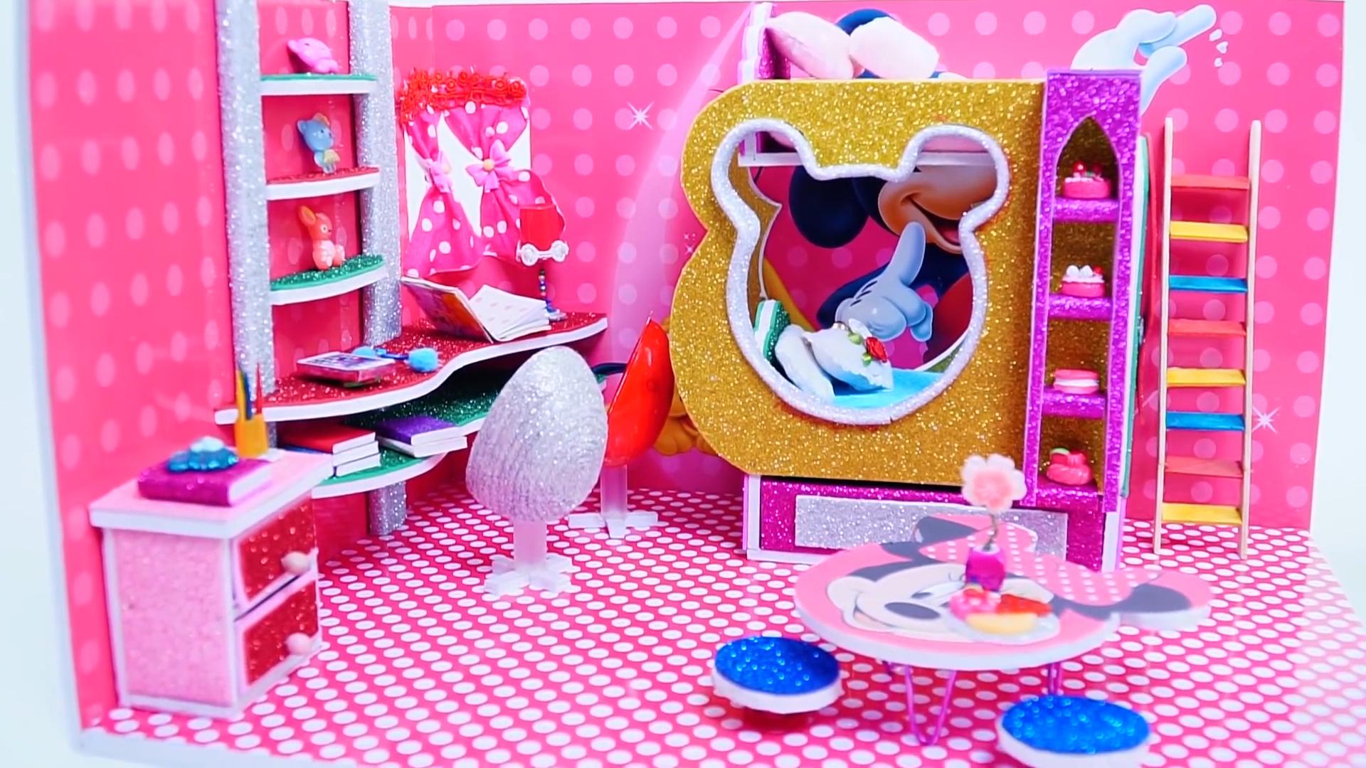 diy迷你娃娃屋,粉色的米老鼠主题房间