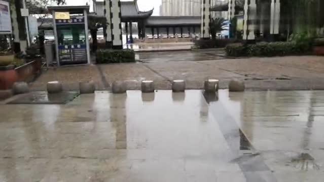 深圳东湖公园万佛禅寺在这里还能看到四面佛