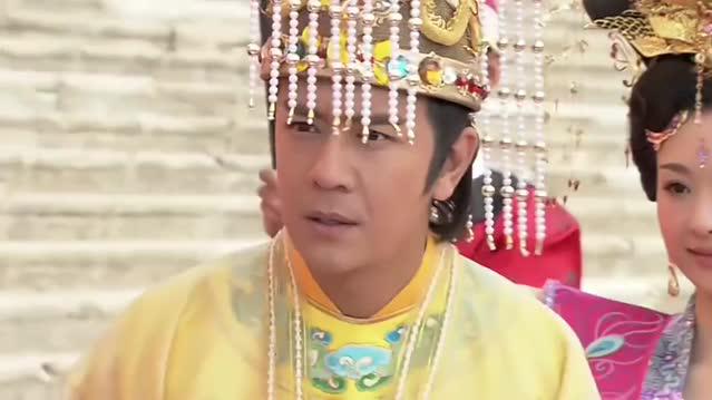 薛平贵与王宝钏什么情况,刘妃手里抱着小皇子,幻觉吗