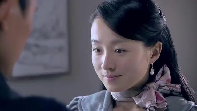 光影:安国和陈静互相谈心,小石帮忙洗菜,叫走陈静安国目送离开