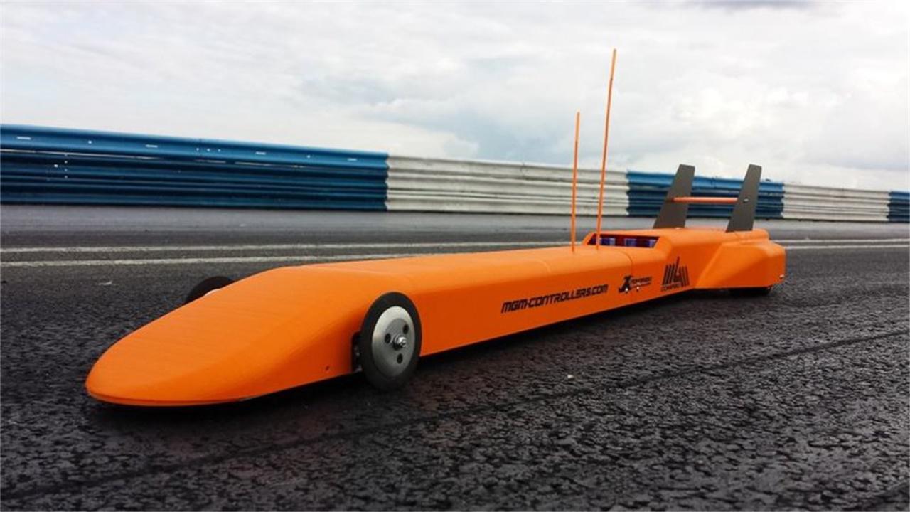 世界上最快的3d遥控车时速高达200公里超速交警都不一定追上