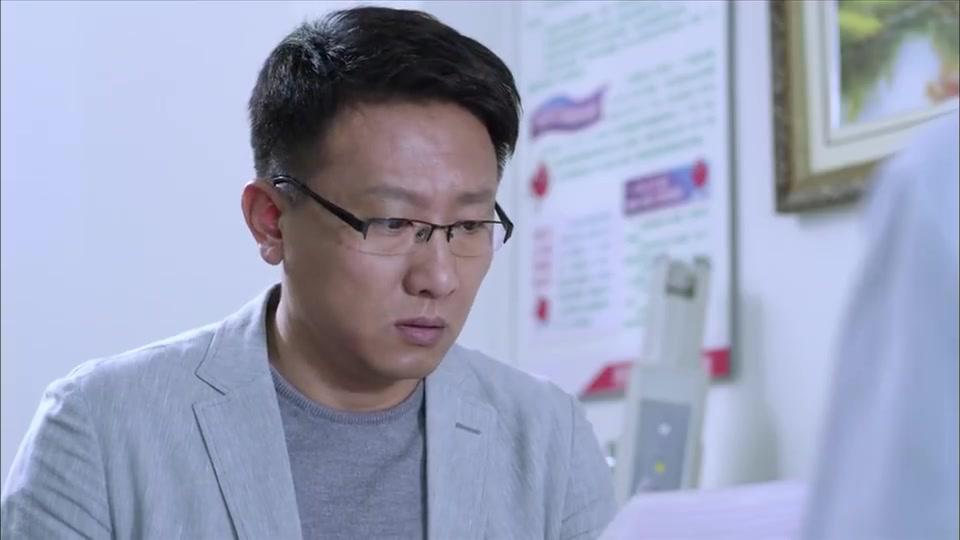 千金归来:得知长清不是潘伟森的女儿,欧海洋回忆多年前的那晚