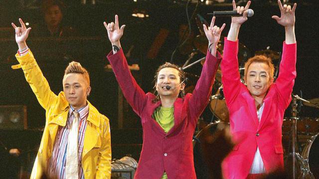 beyond三子演唱会现场版《总有爱》,期待重组开演唱会